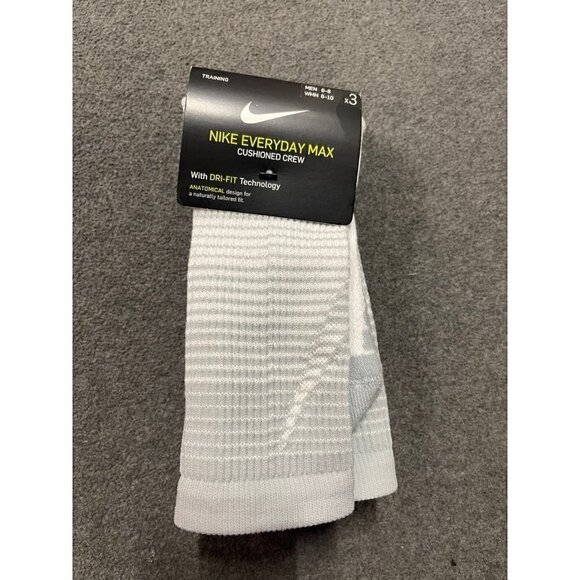 𝅺nike Everyday Max Dri-Fit Cushioned Crew Socks Size: Medium 6-8 Color: Multi - Picture 3 of 9